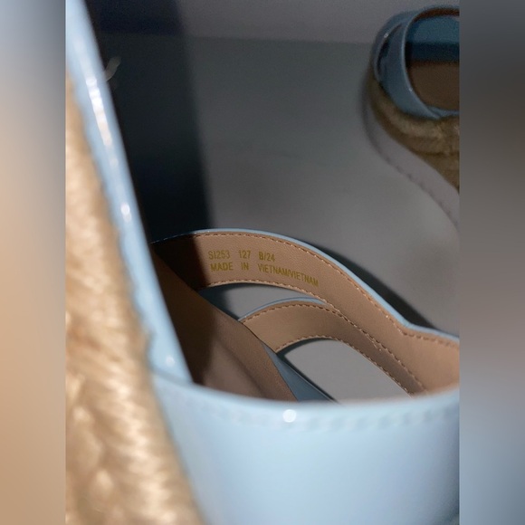 Stuart Weitzman NWOT Catalina Light Blue Espadrille Wedge Patent Leather Sandals - Picture 7 of 11